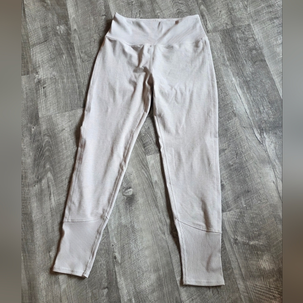 ALO Yoga Light Gray Leggings
